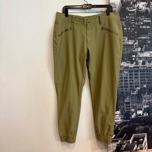 Preowned Sherpa Adventure Gear Women’s Jogger Pants Size 14